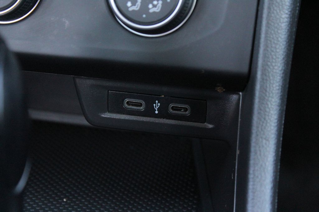 2021 Volkswagen Jetta SE R-Line photo 15