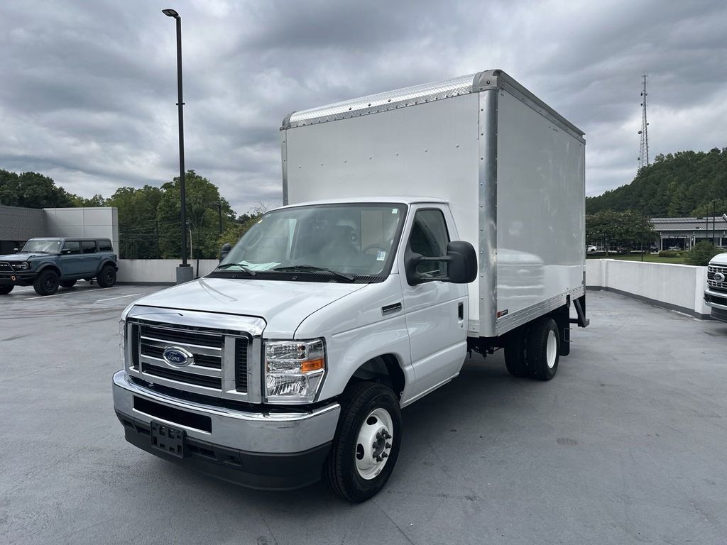 2025 Ford E-350 Base photo 3