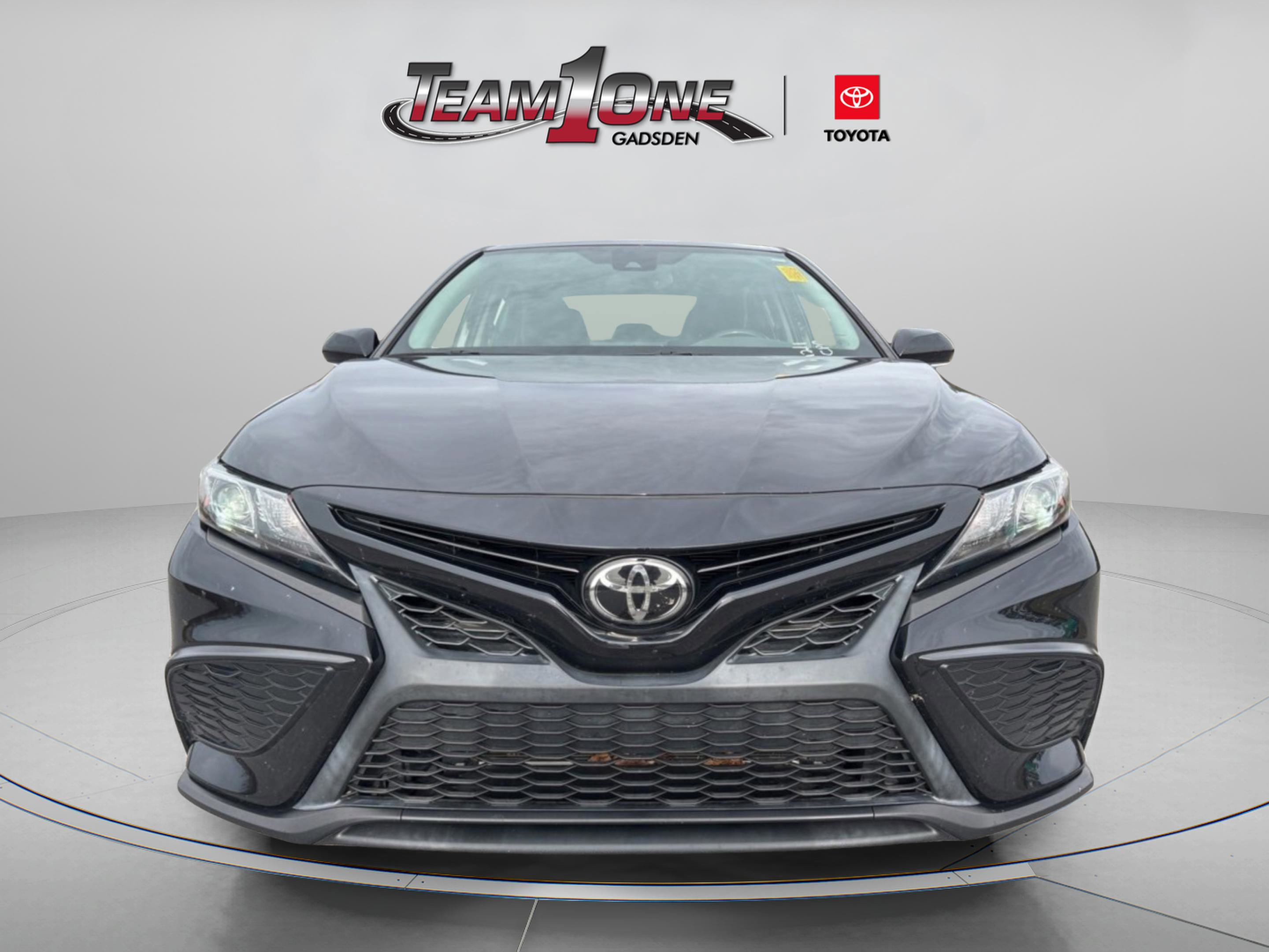 2023 Toyota Camry SE photo 3