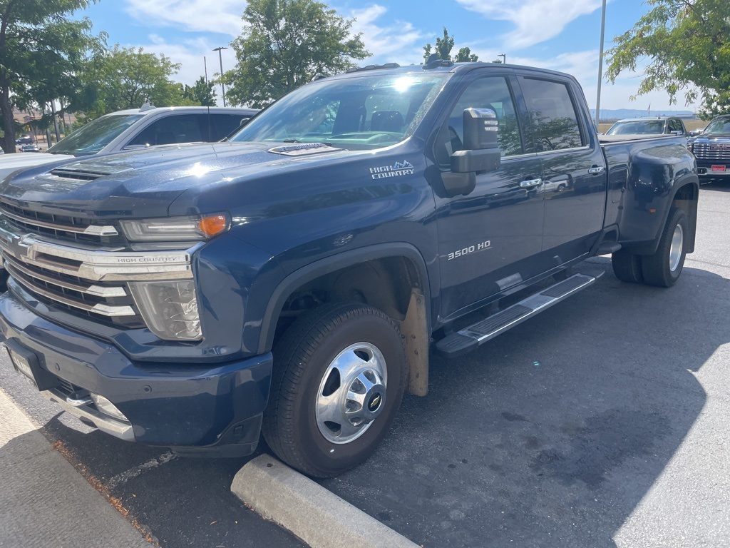 2022 Chevrolet Silverado 3500HD High Country photo 2