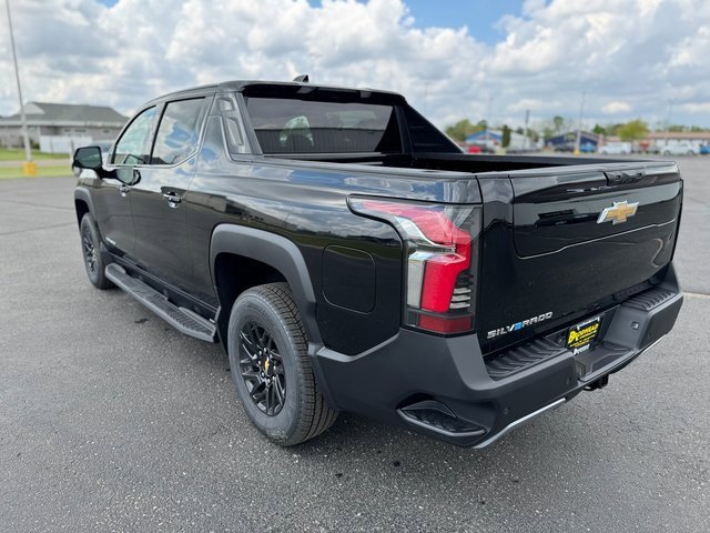 2025 Chevrolet Silverado EV LT photo 2