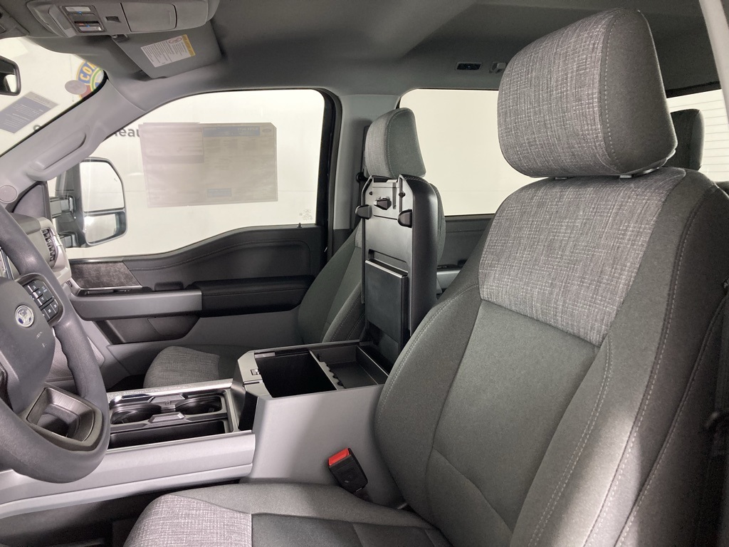 2025 Ford F-350 photo 5
