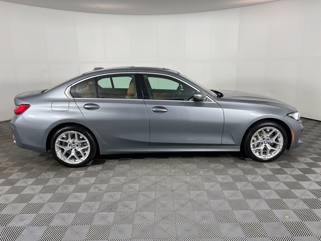 2025 Bmw 330i xDrive Sedan photo 3