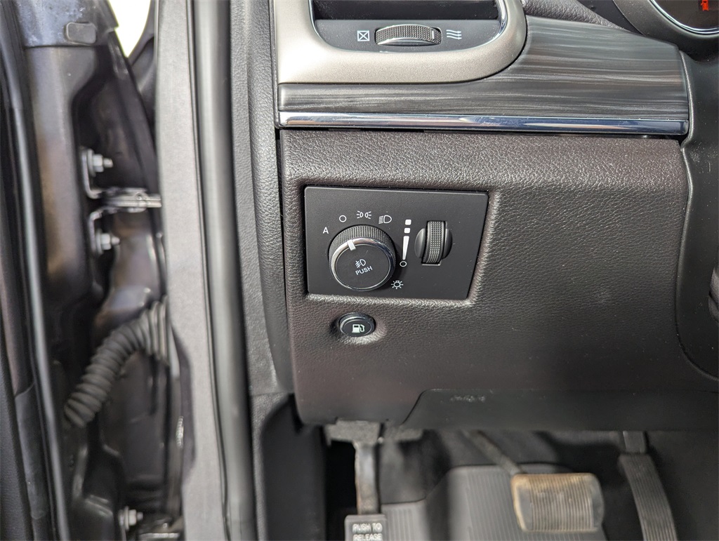 2019 Jeep Grand Cherokee Limited photo 16