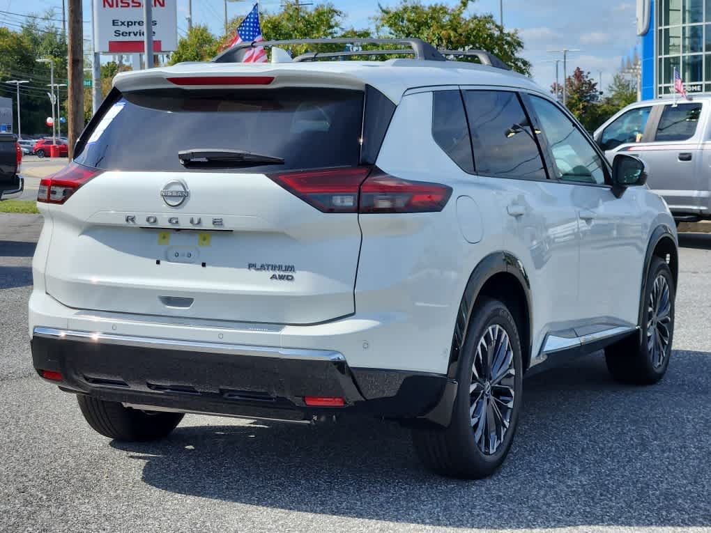 2026 Nissan Rogue Platinum AWD photo 3