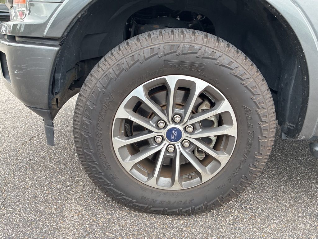 2019 Ford F-150 XLT photo 9