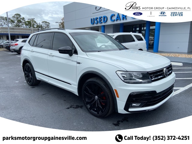 2021 Volkswagen Tiguan SE R-LINE BLACK's photo