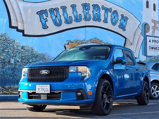 2025 Ford Maverick Lobo's photo