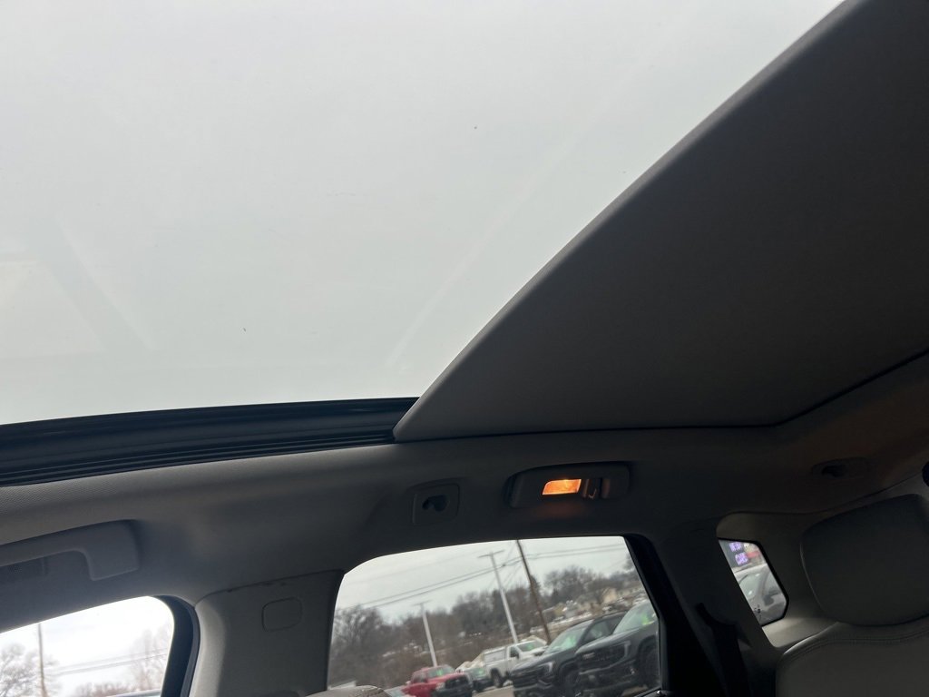 Used 2016 Cadillac SRX Luxury Collection with VIN 3GYFNEE38GS521329 for sale in Winona, Minnesota