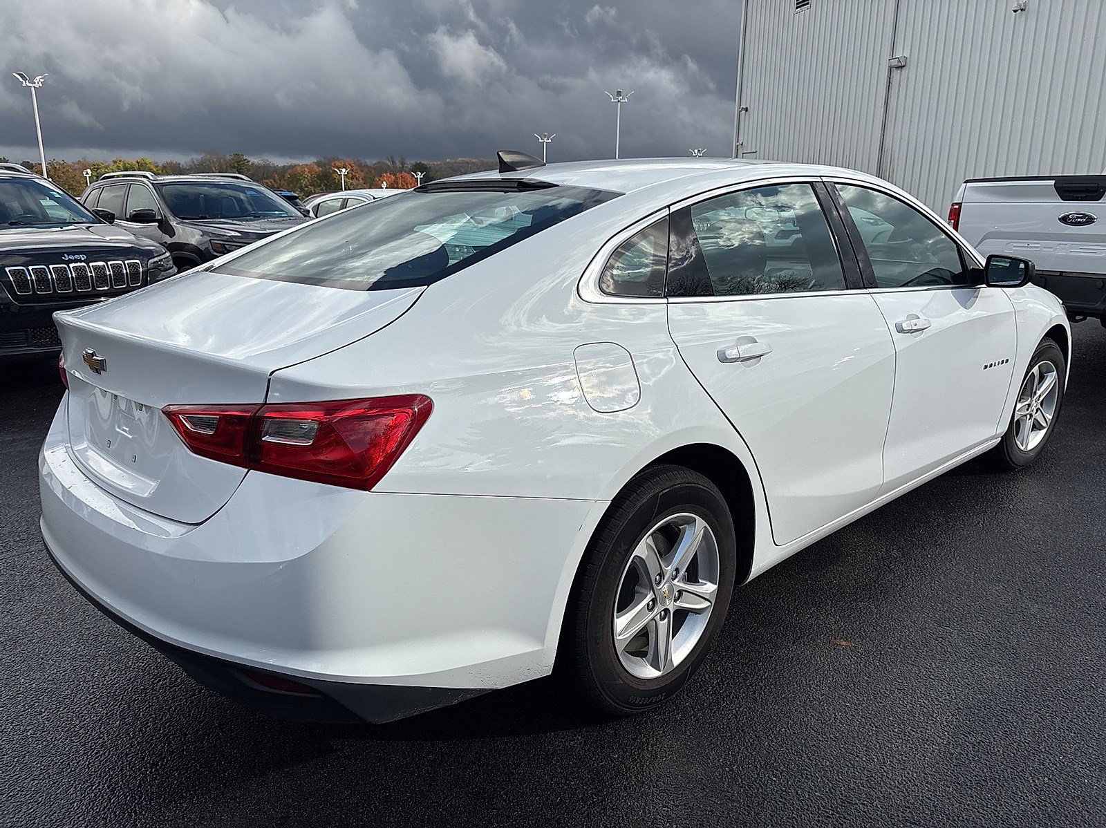 2022 Chevrolet Malibu LS photo 4