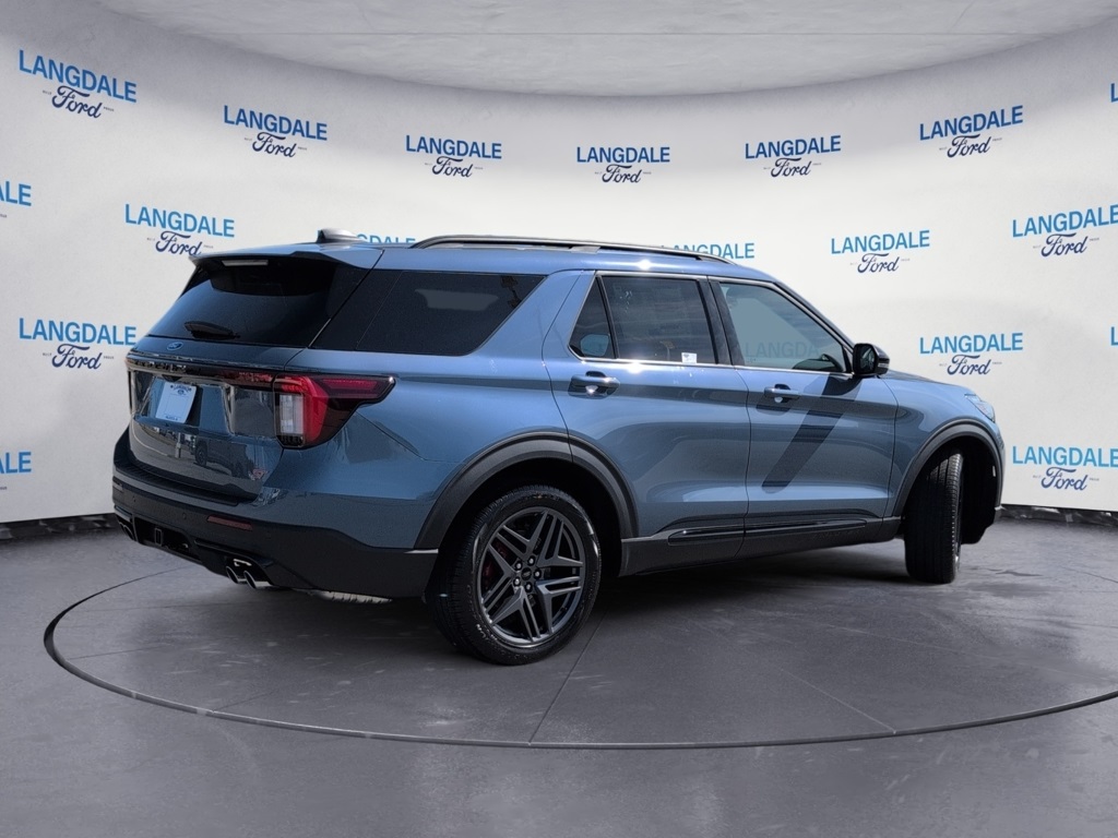 2025 Ford Explorer ST photo 3