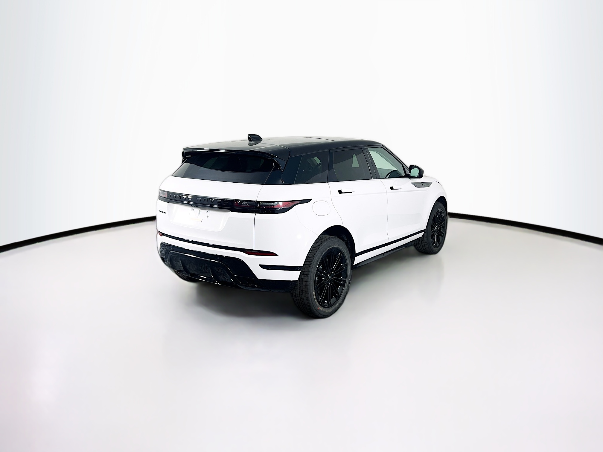 2025 Land Rover Range Rover Evoque Dynamic SE photo 2
