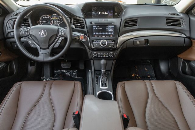 2022 Acura ILX Premium photo 6