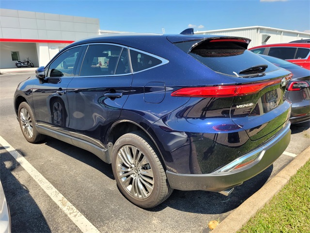 2022 Toyota Venza XLE photo 3