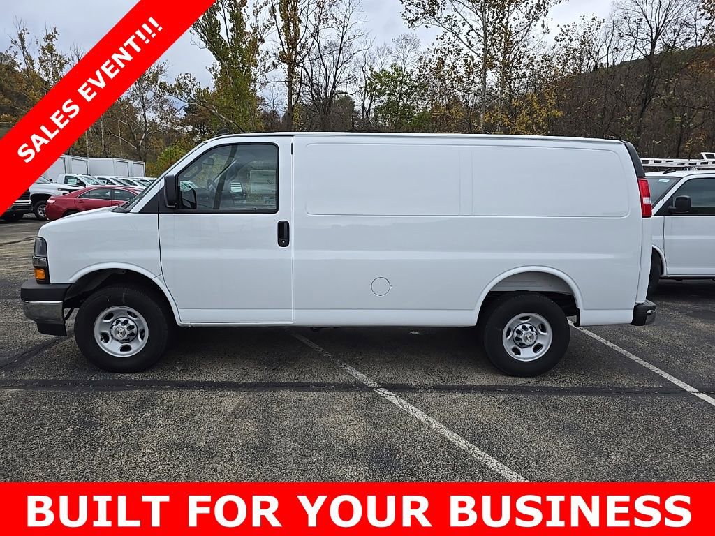 2025 Chevrolet Express 2500 Work Van Cargo photo 2
