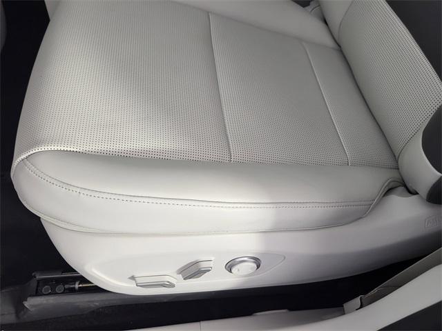 2026 Hyundai Ioniq SE photo 10