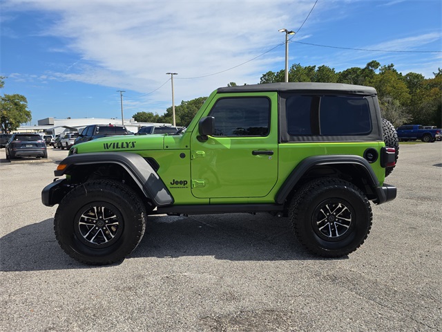 2025 Jeep Wrangler Willys photo 2