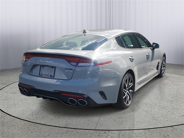 2022 Kia Stinger GT-Line photo 3