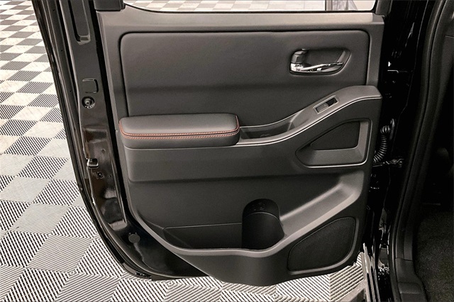 2025 Nissan Frontier PRO-4X photo 31