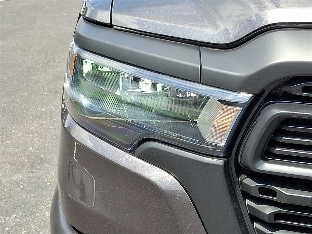 2025 Ram 1500 Tradesman photo 7