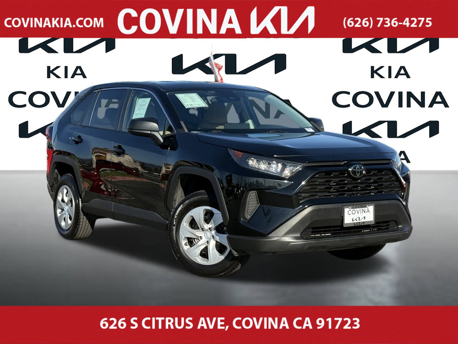 2022 Toyota RAV4 LE's photo