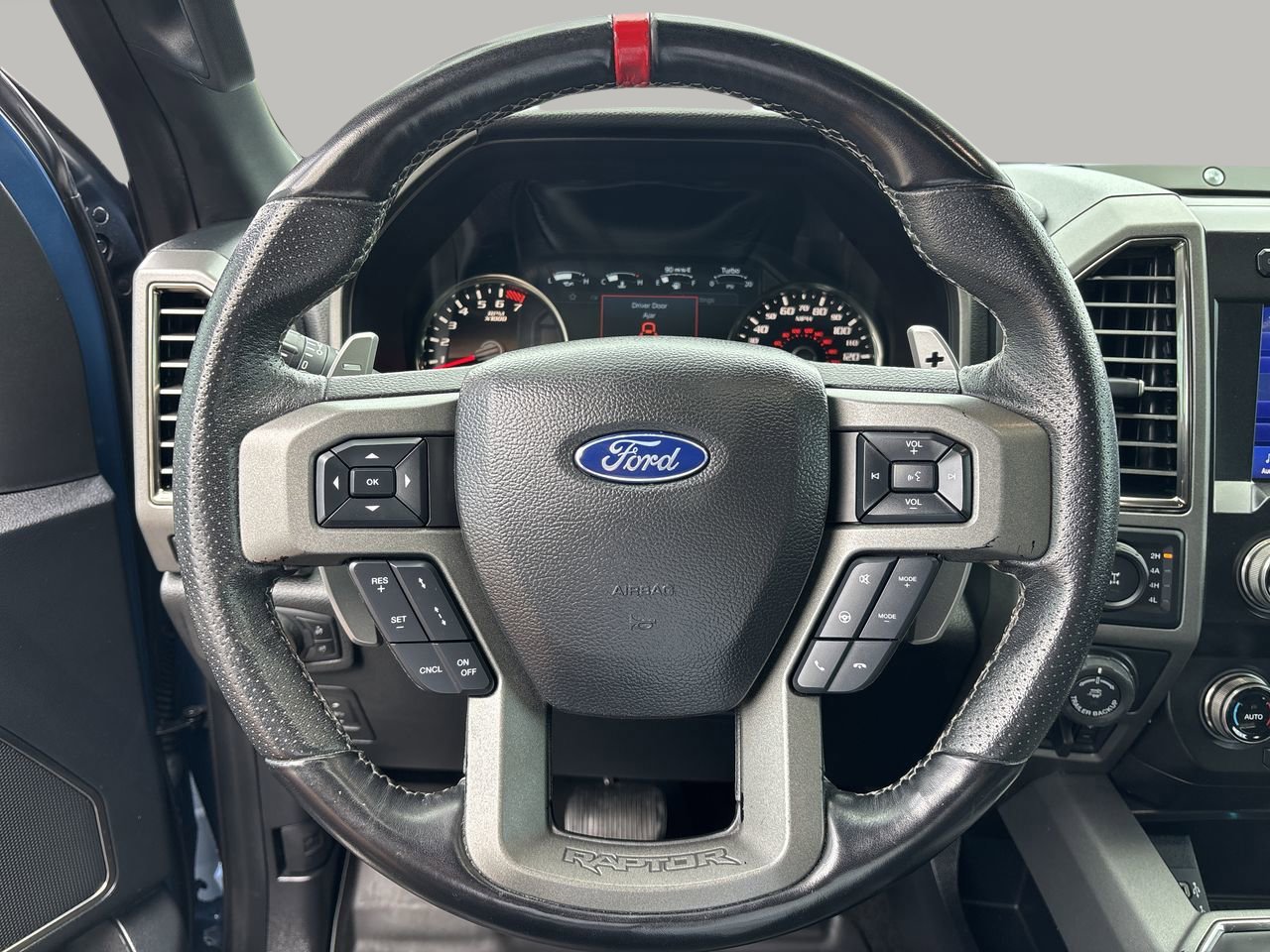 2020 Ford F-150 Raptor photo 27