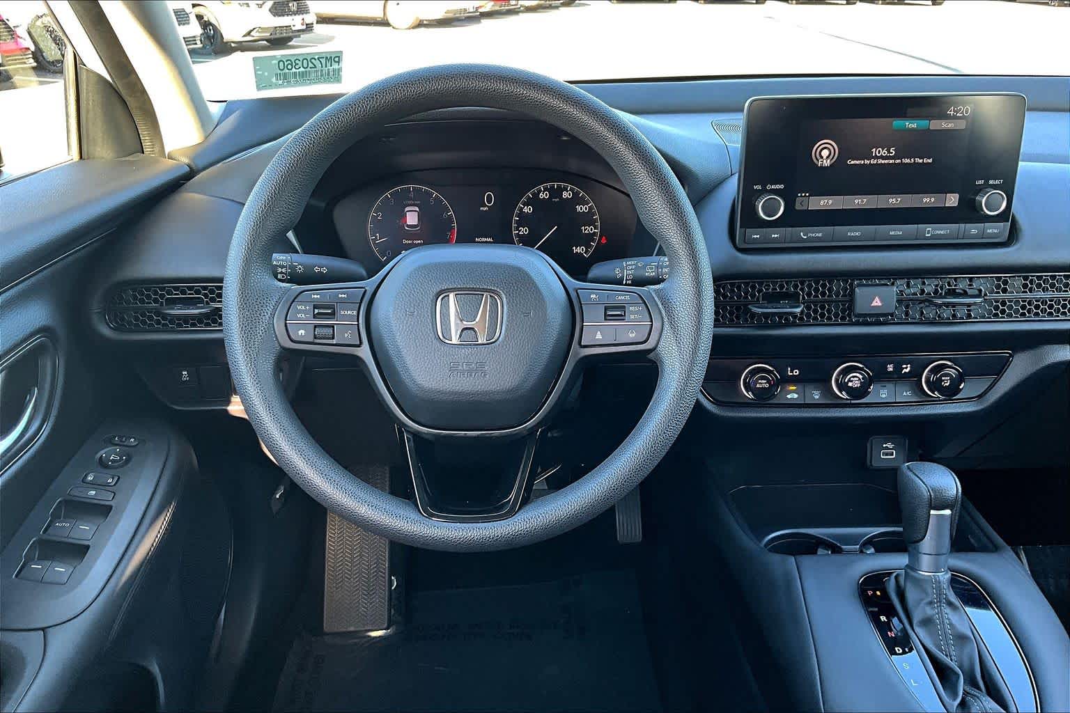 2023 Honda HR-V LX photo 3