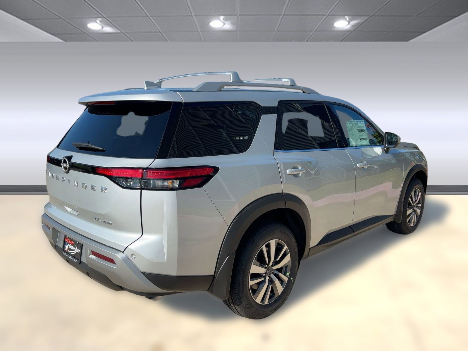 2025 Nissan Pathfinder SL photo 9