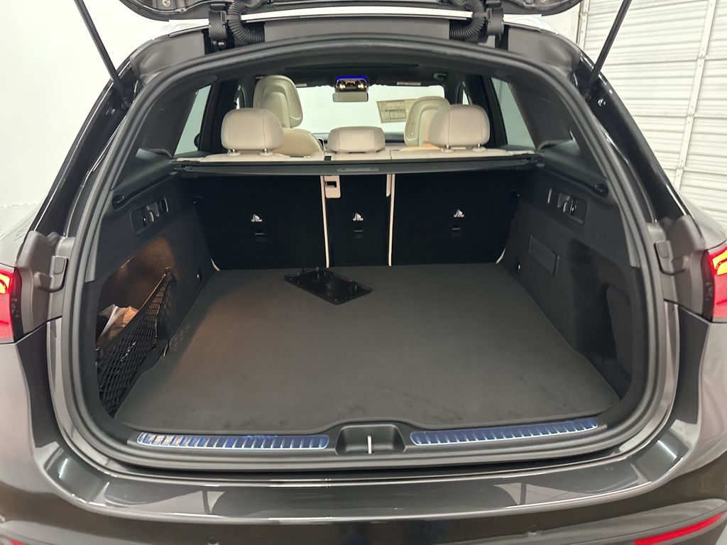 2025 Mercedes Benz GLC 300 photo 20