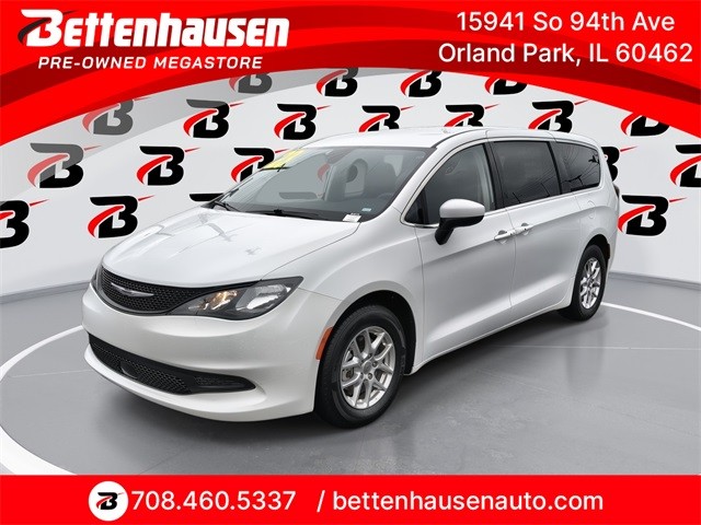 Certified Pre-Owned 2023 Chrysler Voyager LX 4D Passenger Van