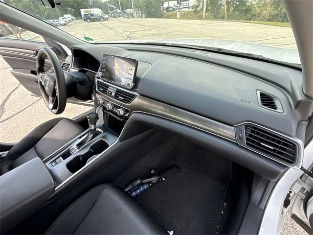 2019 Honda Accord LX photo 18