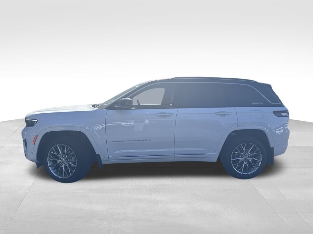 2025 Jeep Grand Cherokee Summit photo 4