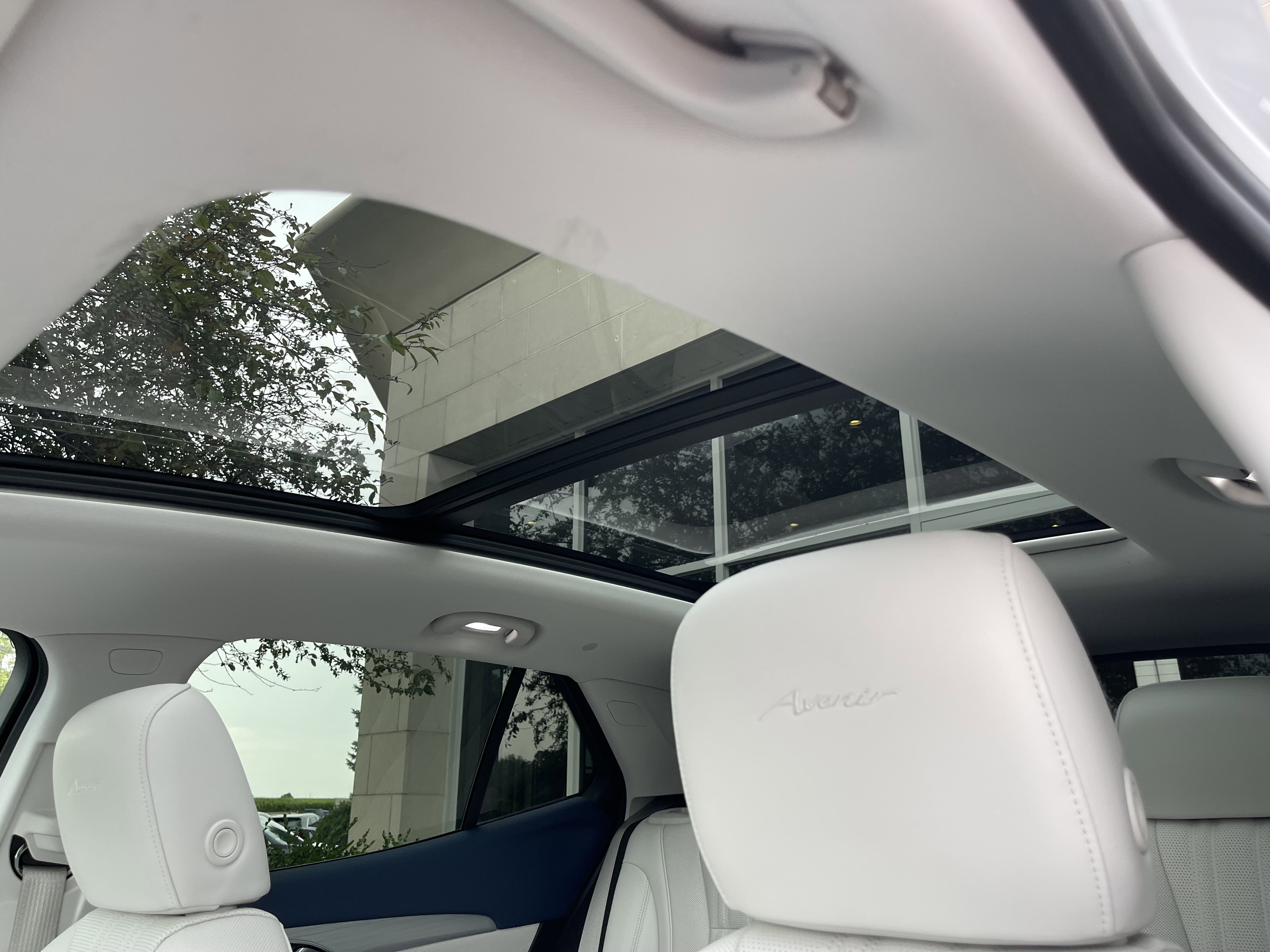2024 Buick Envision Avenir photo 2
