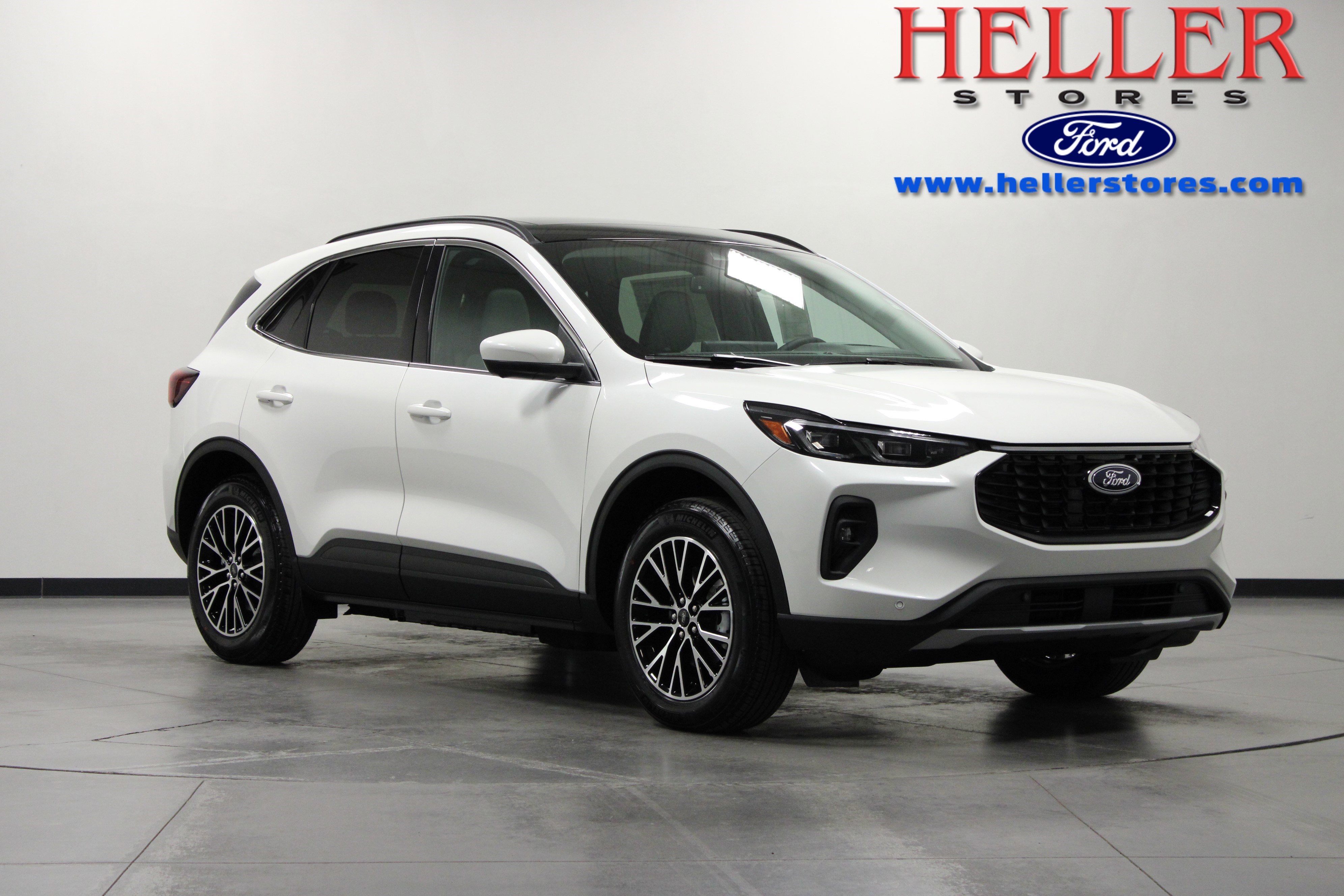 2025 Ford Escape PHEV's photo