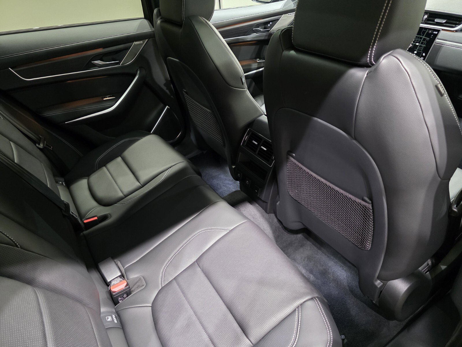 2026 Jaguar F-PACE R-Dynamic S P250 photo 20