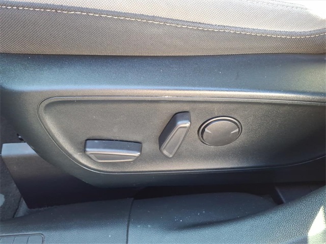 2020 Ford Escape SE photo 20