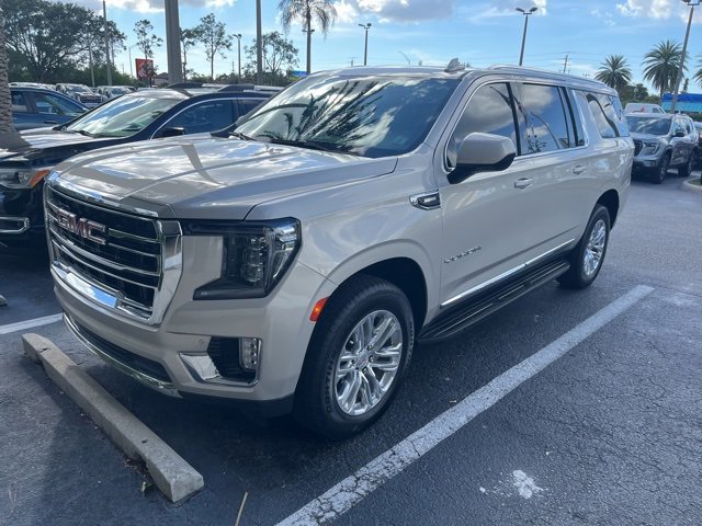 2023 GMC Yukon XL SLT's photo