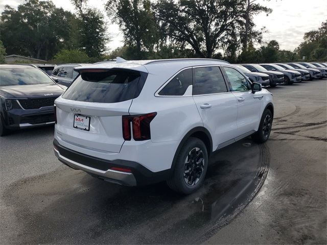 2026 Kia Sorento S photo 3