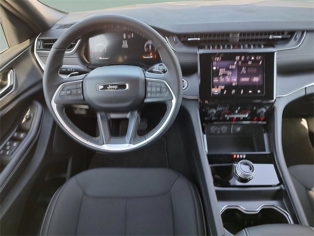 2025 Jeep Grand Cherokee L photo 7