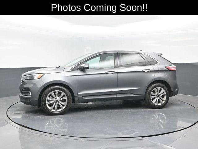 2024 Ford Edge Titanium photo 4