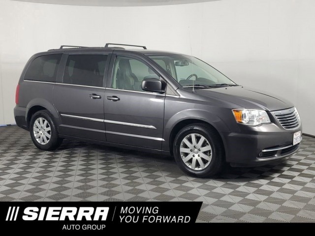 2015 Chrysler Town & Country Touring