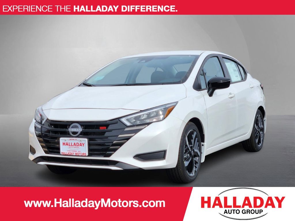 2025 Nissan Versa Sedan SR's photo