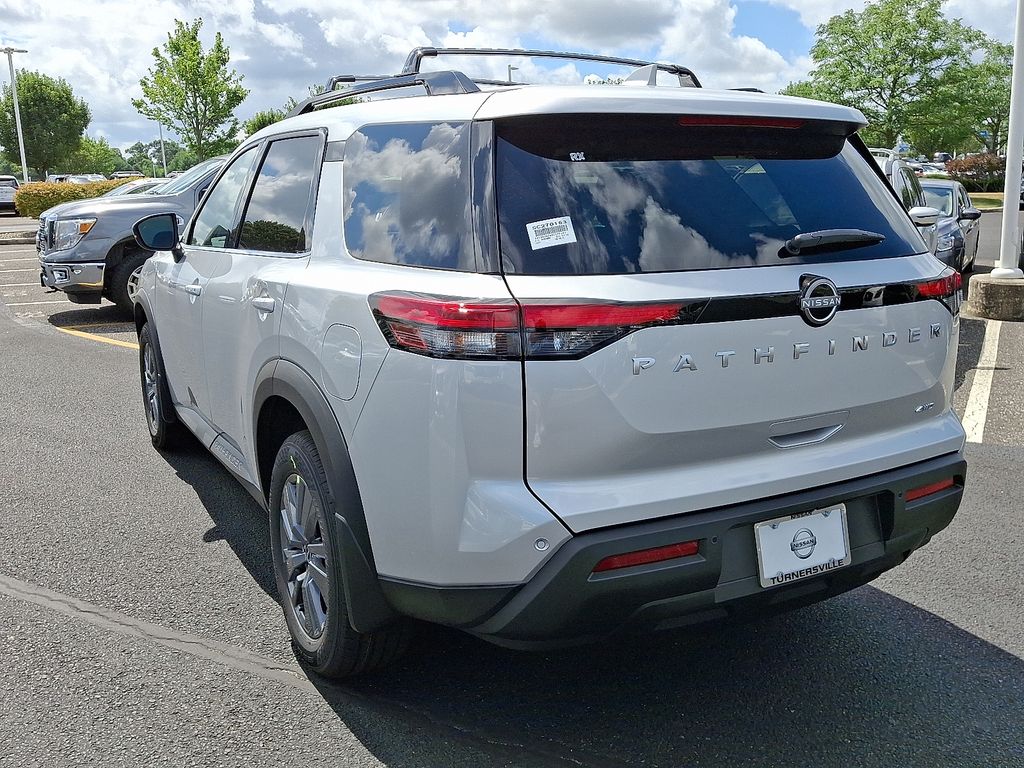 2025 Nissan Pathfinder SV photo 3