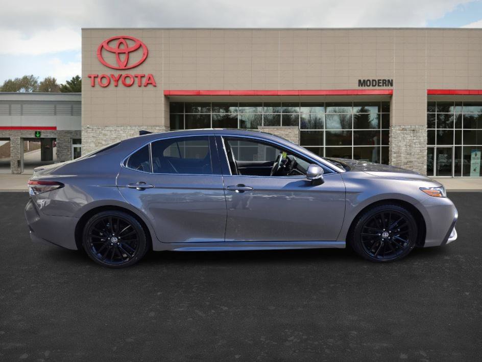 2021 Toyota Camry XSE photo 4