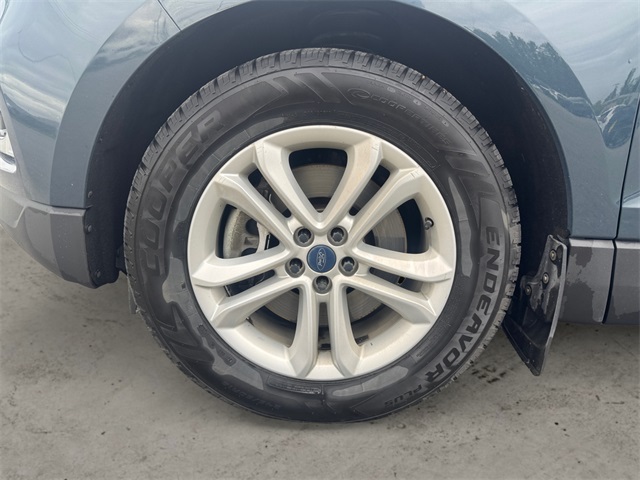 2019 Ford Edge SEL photo 9