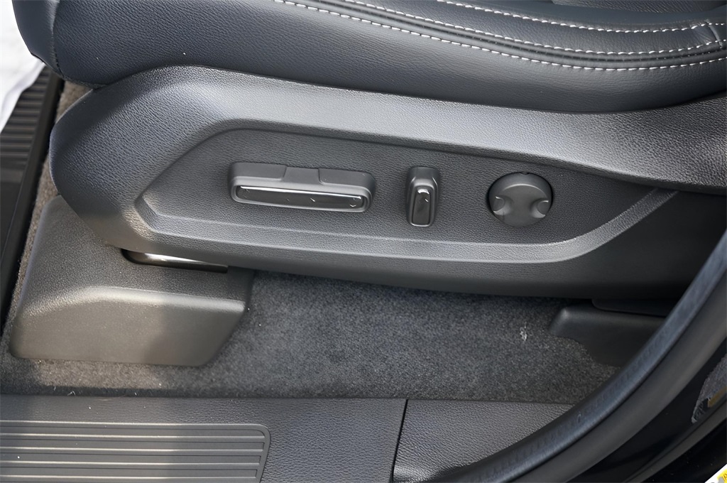 2025 Honda Pilot Touring photo 9