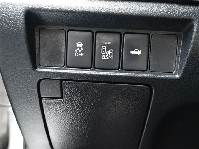 2016 Toyota Avalon Touring photo 18