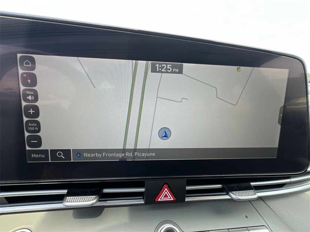 2024 Hyundai Elantra SEL photo 22