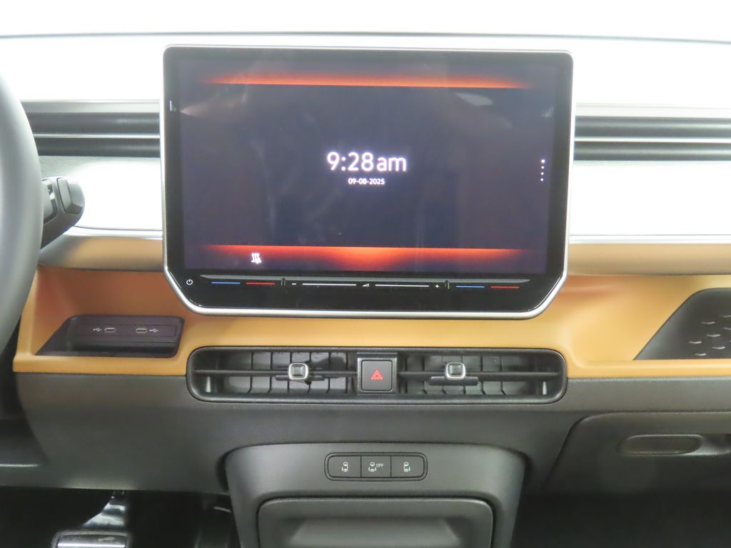 2025 Volkswagen ID. Buzz Pro Plus photo 14