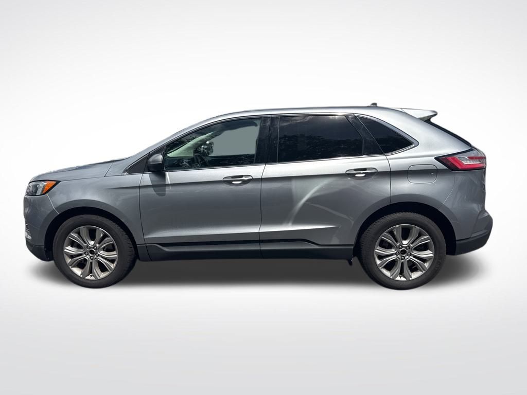 2022 Ford Edge Titanium photo 7